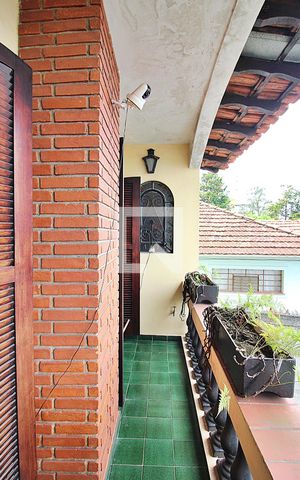 Casa à venda com 393m², 5 quartos e 8 vagasVaranda da Suíte 1