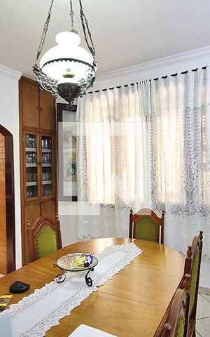 Casa à venda com 393m², 5 quartos e 8 vagasSala de Jantar