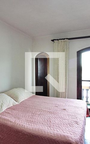 Casa à venda com 393m², 5 quartos e 8 vagasSuíte 1