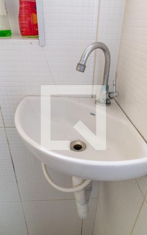 Casa para alugar com 60m², 1 quarto e sem vaga Casa para alugar com 60m², 1 quarto e sem vagaBanheiro