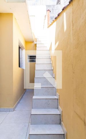 Casa para alugar com 60m², 1 quarto e sem vaga