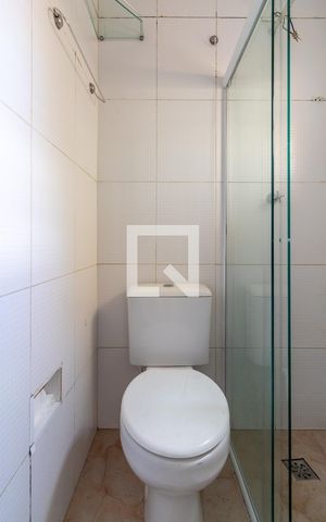 Casa para alugar com 60m², 1 quarto e sem vaga Casa para alugar com 60m², 1 quarto e sem vagaBanheiro