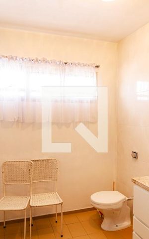 Casa à venda com 300m², 1 quarto e 3 vagasBanheiro Social