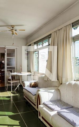 Casa à venda com 300m², 1 quarto e 3 vagasSala