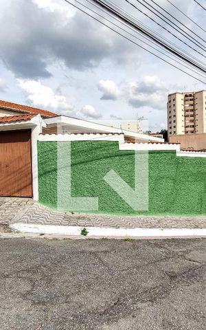 Casa à venda com 300m², 1 quarto e 3 vagasFachada