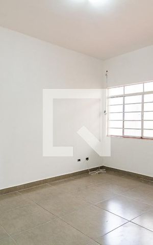 Casa para alugar com 65m², 2 quartos e sem vaga Casa para alugar com 65m², 2 quartos e sem vagaSala
