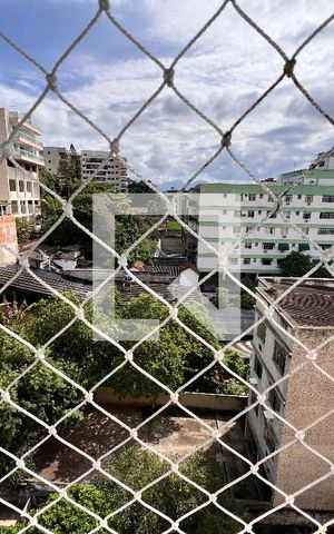 Apartamento à venda com 105m², 3 quartos e 2 vagas Apartamento à venda com 105m², 3 quartos e 2 vagasVista - Sala