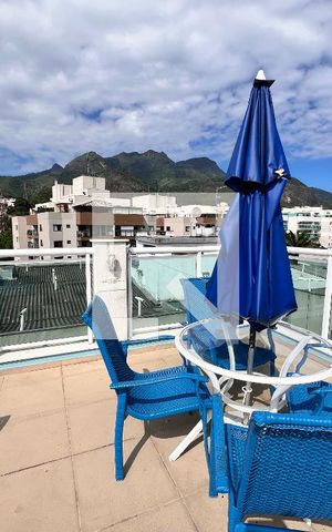 Apartamento à venda com 105m², 3 quartos e 2 vagas Apartamento à venda com 105m², 3 quartos e 2 vagasÁrea comum - Piscina