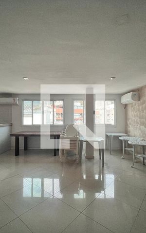 Apartamento à venda com 105m², 3 quartos e 2 vagas Apartamento à venda com 105m², 3 quartos e 2 vagasÁrea comum - Salão de festas