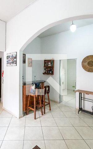 Casa à venda com 105m², 3 quartos e 2 vagasSala
