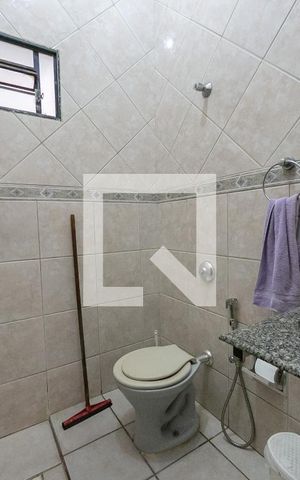 Casa à venda com 105m², 3 quartos e 2 vagasBanheiro Social