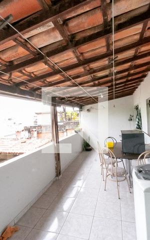 Casa à venda com 105m², 3 quartos e 2 vagasÁrea de Serviço
