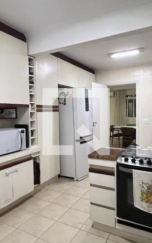 Apartamento à venda com 156m², 3 quartos e 1 vaga Apartamento à venda com 156m², 3 quartos e 1 vagaCozinha
