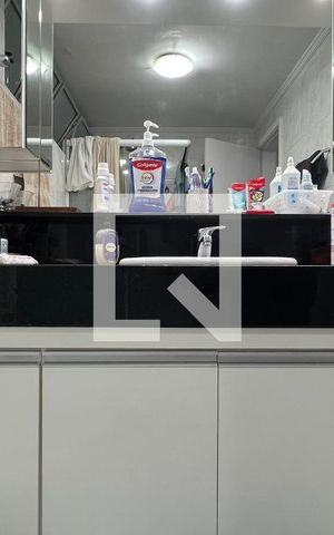 Apartamento à venda com 156m², 3 quartos e 1 vaga Apartamento à venda com 156m², 3 quartos e 1 vagaBanheiro da Suíte