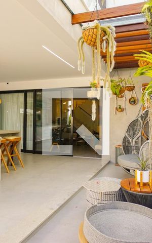 Casa de condomínio à venda com 400m², 5 quartos e 3 vagas Casa de condomínio à venda com 400m², 5 quartos e 3 vagasVaranda Gourmet