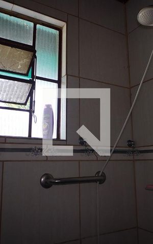 Casa à venda com 300m², 6 quartos e 2 vagasBanheiro 1