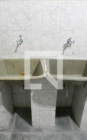 Casa à venda com 335m², 5 quartos e 2 vagas Casa à venda com 335m², 5 quartos e 2 vagasTanque