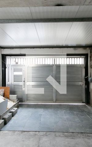 Casa à venda com 335m², 5 quartos e 2 vagas Casa à venda com 335m², 5 quartos e 2 vagasGaragem