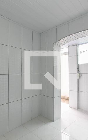 Casa à venda com 335m², 5 quartos e 2 vagas Casa à venda com 335m², 5 quartos e 2 vagasSala