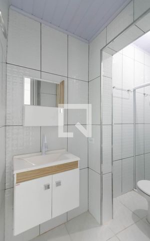 Casa à venda com 335m², 5 quartos e 2 vagas Casa à venda com 335m², 5 quartos e 2 vagasBanheiro