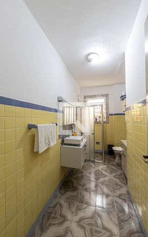 Casa à venda com 300m², 2 quartos e sem vaga Casa à venda com 300m², 2 quartos e sem vagaBanheiro Social