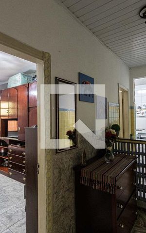 Casa à venda com 300m², 2 quartos e sem vaga Casa à venda com 300m², 2 quartos e sem vagaCorredor