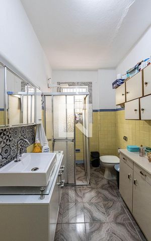 Casa à venda com 300m², 2 quartos e sem vaga Casa à venda com 300m², 2 quartos e sem vagaBanheiro Social