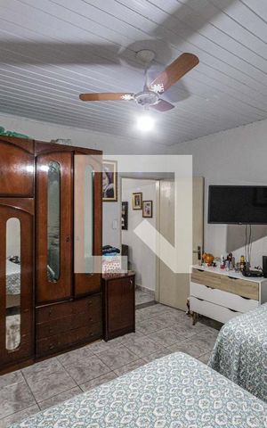 Casa à venda com 300m², 2 quartos e sem vaga Casa à venda com 300m², 2 quartos e sem vagaQuarto 1