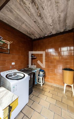 Casa à venda com 300m², 2 quartos e sem vaga Casa à venda com 300m², 2 quartos e sem vagaÁrea de Serviço
