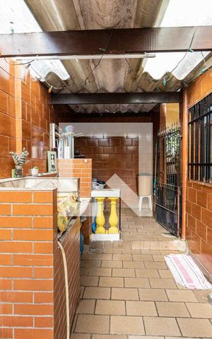 Casa à venda com 300m², 2 quartos e sem vaga Casa à venda com 300m², 2 quartos e sem vagaÁrea de Serviço