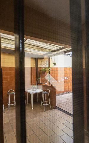 Casa à venda com 300m², 2 quartos e sem vaga Casa à venda com 300m², 2 quartos e sem vagaVista - Quarto 1