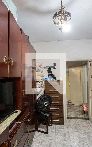 Casa à venda com 300m², 2 quartos e sem vaga Casa à venda com 300m², 2 quartos e sem vagaQuarto 2
