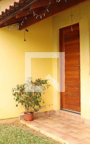 Casa à venda com 360m², 2 quartos e 2 vagasFachada