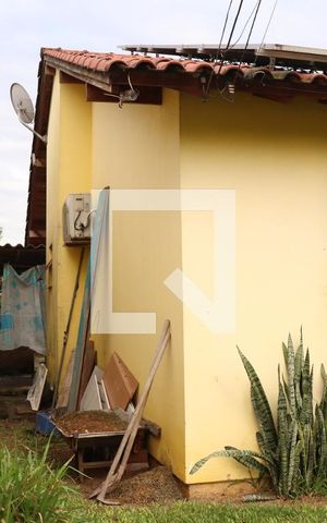 Casa à venda com 360m², 2 quartos e 2 vagasFachada