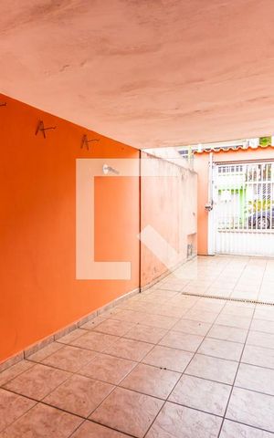 Casa à venda com 250m², 2 quartos e 1 vaga Casa à venda com 250m², 2 quartos e 1 vagaGaragem