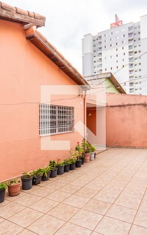 Casa à venda com 250m², 2 quartos e 1 vaga Casa à venda com 250m², 2 quartos e 1 vagaGaragem
