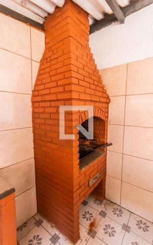 Casa à venda com 250m², 2 quartos e 1 vaga Casa à venda com 250m², 2 quartos e 1 vagaChurrasqueira