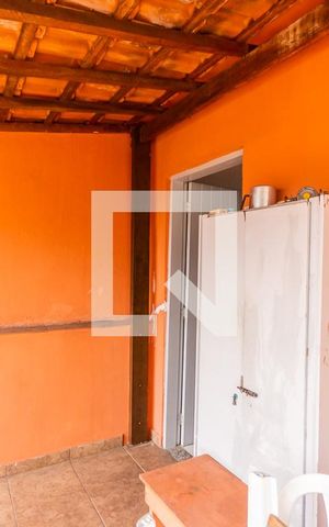 Casa à venda com 250m², 2 quartos e 1 vaga Casa à venda com 250m², 2 quartos e 1 vagaVaranda