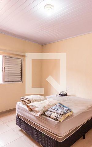 Casa à venda com 250m², 2 quartos e 1 vaga Casa à venda com 250m², 2 quartos e 1 vagaQuarto 1