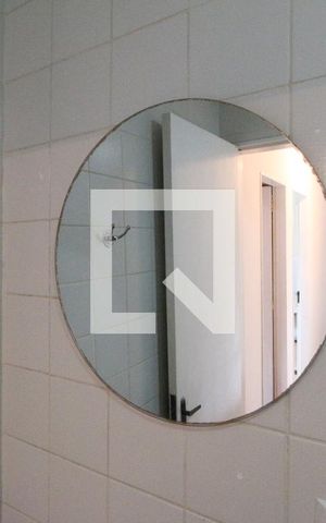 Apartamento à venda com 65m², 2 quartos e 1 vagaBanheiro (espelho)