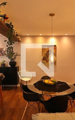 Apartamento à venda com 67m², 2 quartos e 1 vagaSala
