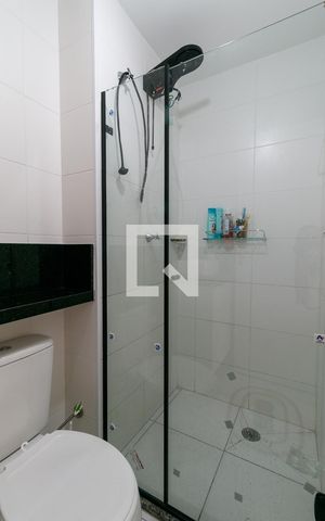 Studio à venda com 28m², 1 quarto e sem vaga Studio à venda com 28m², 1 quarto e sem vagaBanheiro
