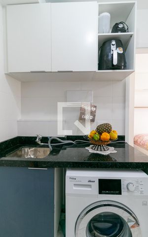 Studio à venda com 28m², 1 quarto e sem vaga Studio à venda com 28m², 1 quarto e sem vagaÁrea de Serviço