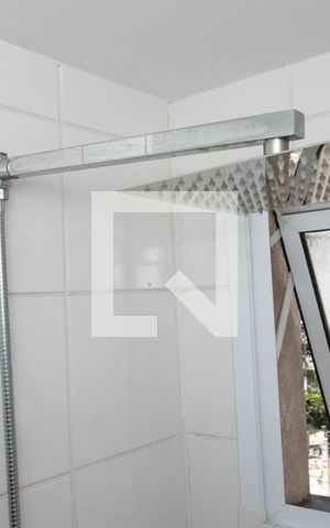 Apartamento à venda com 43m², 2 quartos e sem vaga Apartamento à venda com 43m², 2 quartos e sem vagaBanheiro