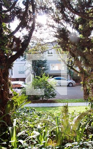 Casa de condomínio à venda com 700m², 4 quartos e 4 vagasVista da Sala