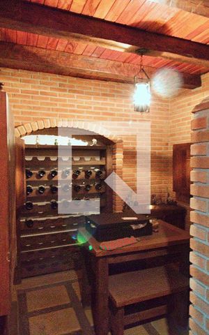 Casa de condomínio à venda com 700m², 4 quartos e 4 vagasVinícola
