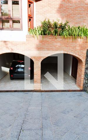 Casa de condomínio à venda com 700m², 4 quartos e 4 vagasGaragem