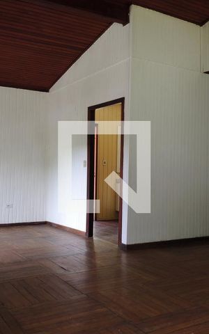 Casa para alugar com 280m², 3 quartos e 2 vagasSala