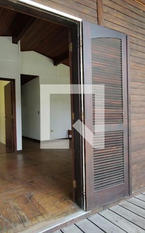 Casa para alugar com 280m², 3 quartos e 2 vagas Casa para alugar com 280m², 3 quartos e 2 vagasVaranda