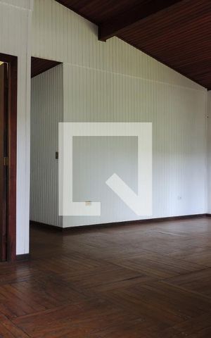 Casa para alugar com 280m², 3 quartos e 2 vagasSala